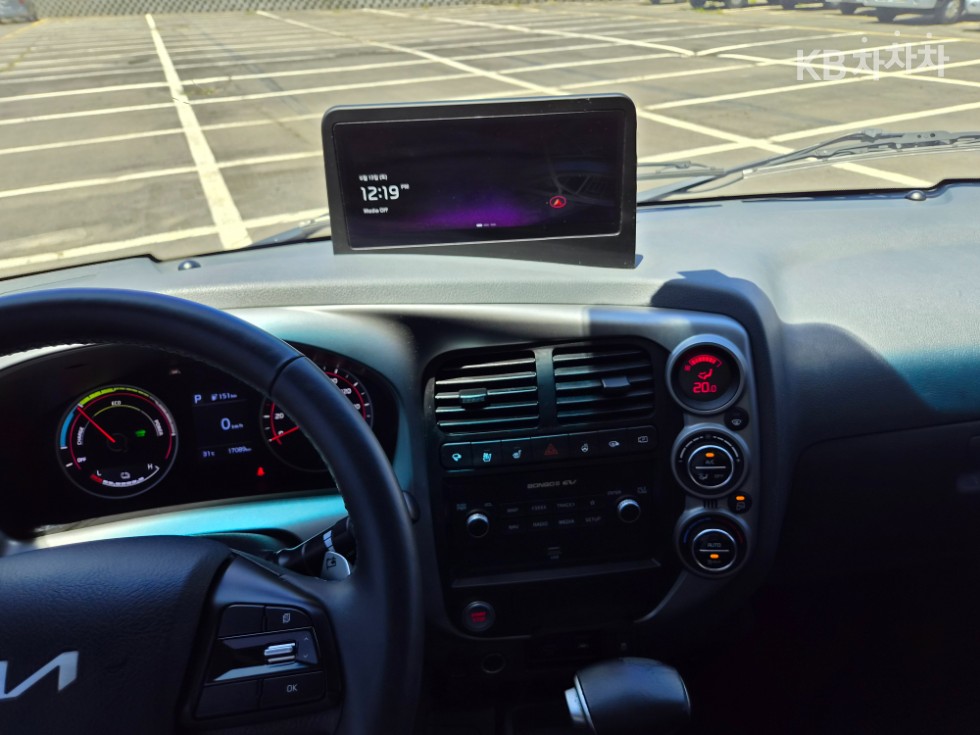 2023 - kia bongo iii