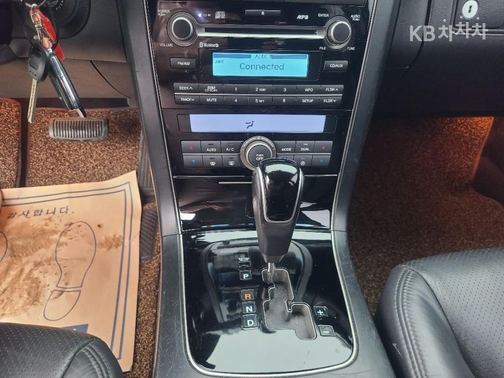 2010 - kia opirus