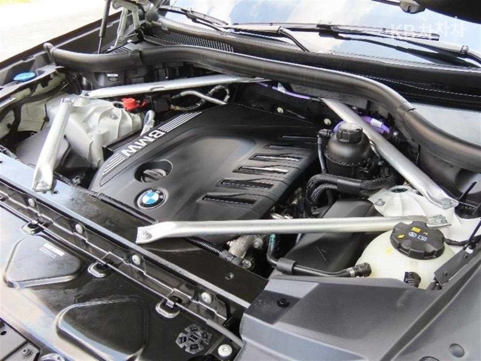 BMW X5 — miniaturë 20