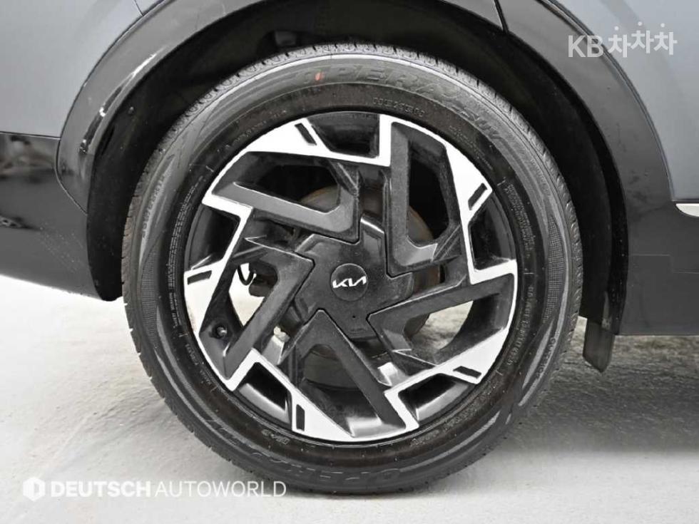 2022 - kia sportage