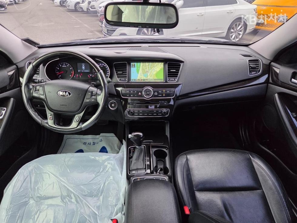 Kia K7 — miniaturë 9