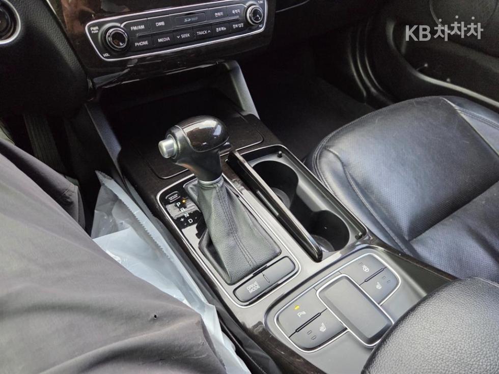 Kia K7 — miniaturë 13