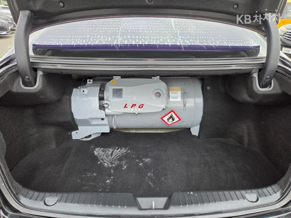 Kia K7 — miniaturë 17