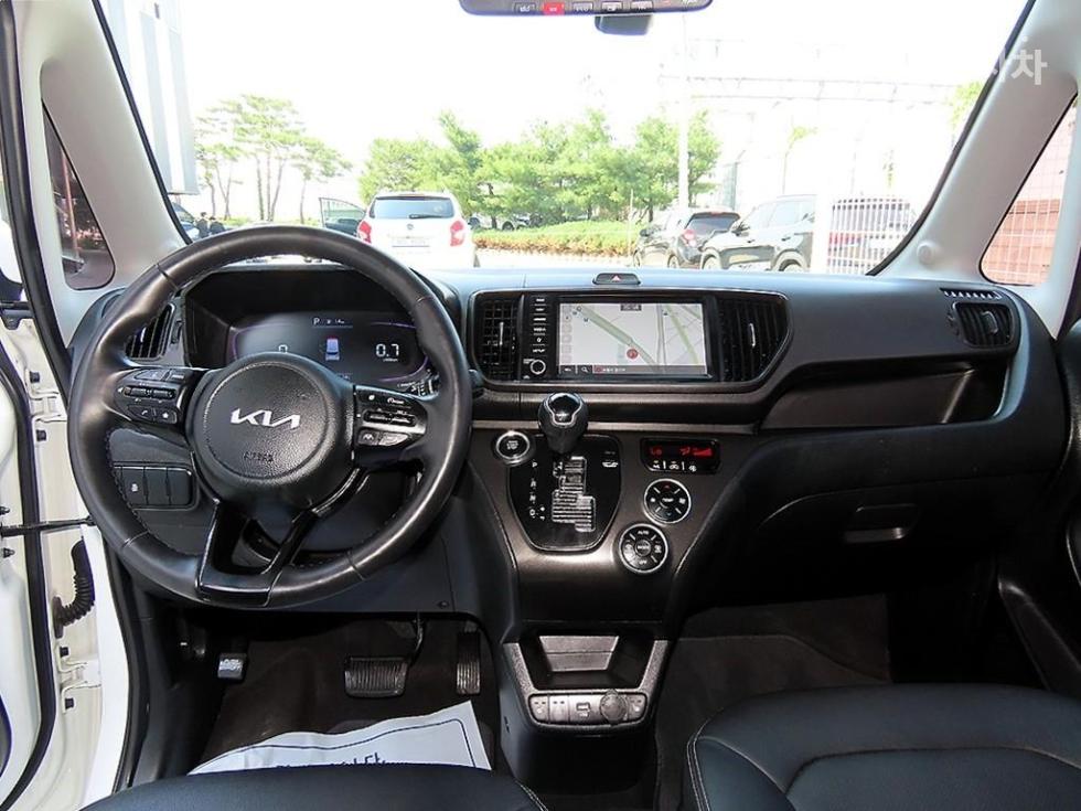 2023 - kia kia