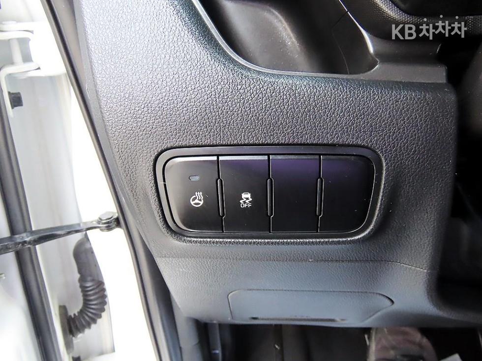 2023 - kia kia