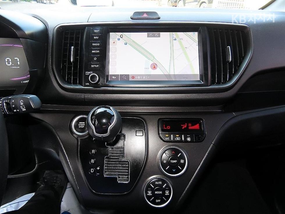 2023 - kia kia