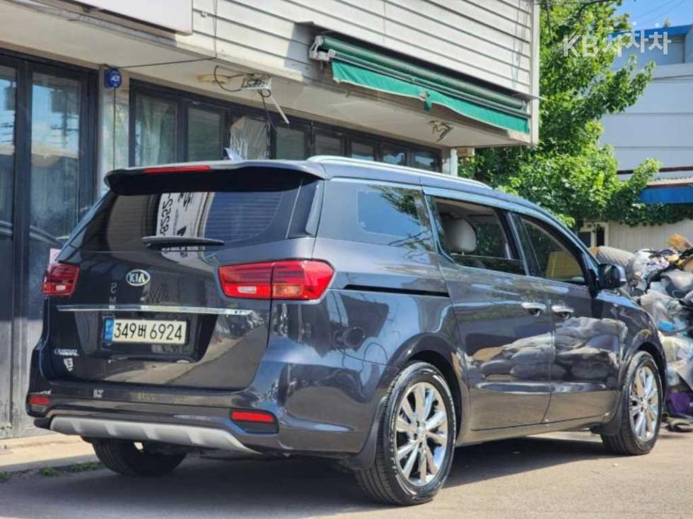 2019 - kia carnival