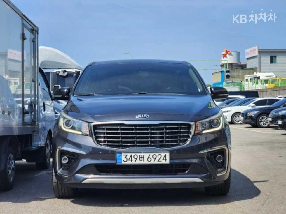 2019 - kia carnival