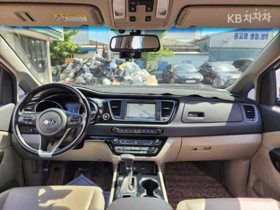 2019 - kia carnival