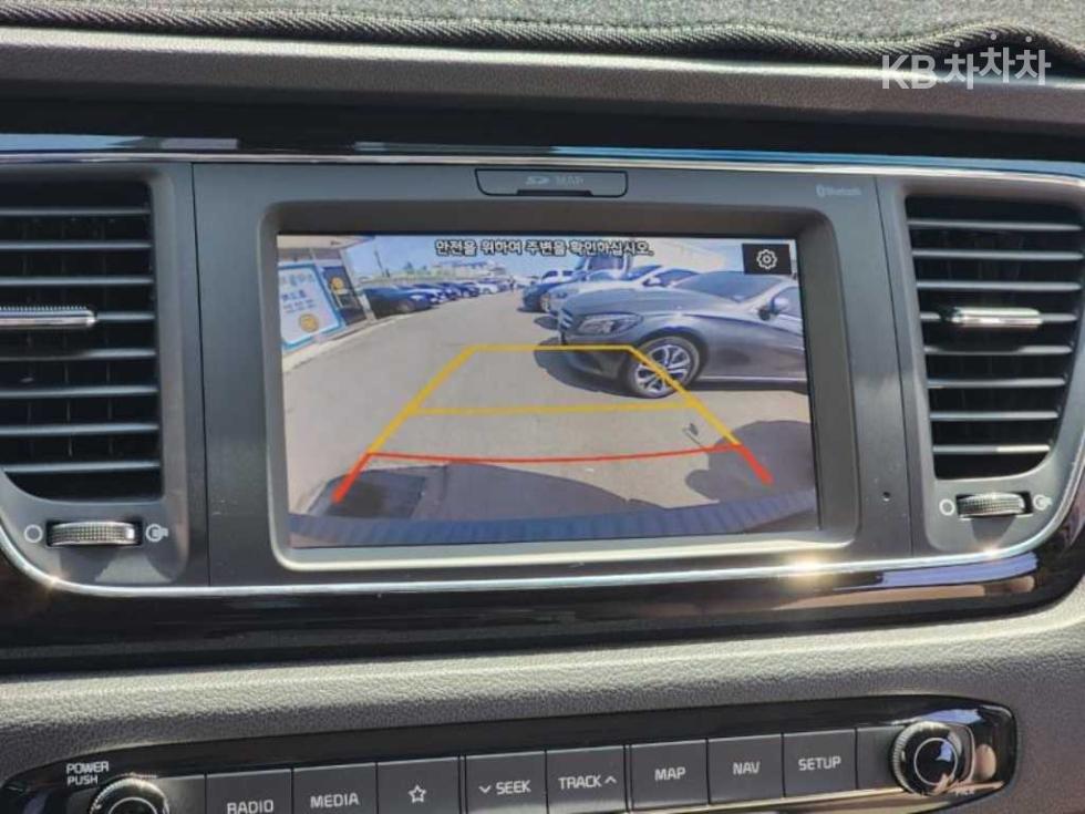 2019 - kia carnival