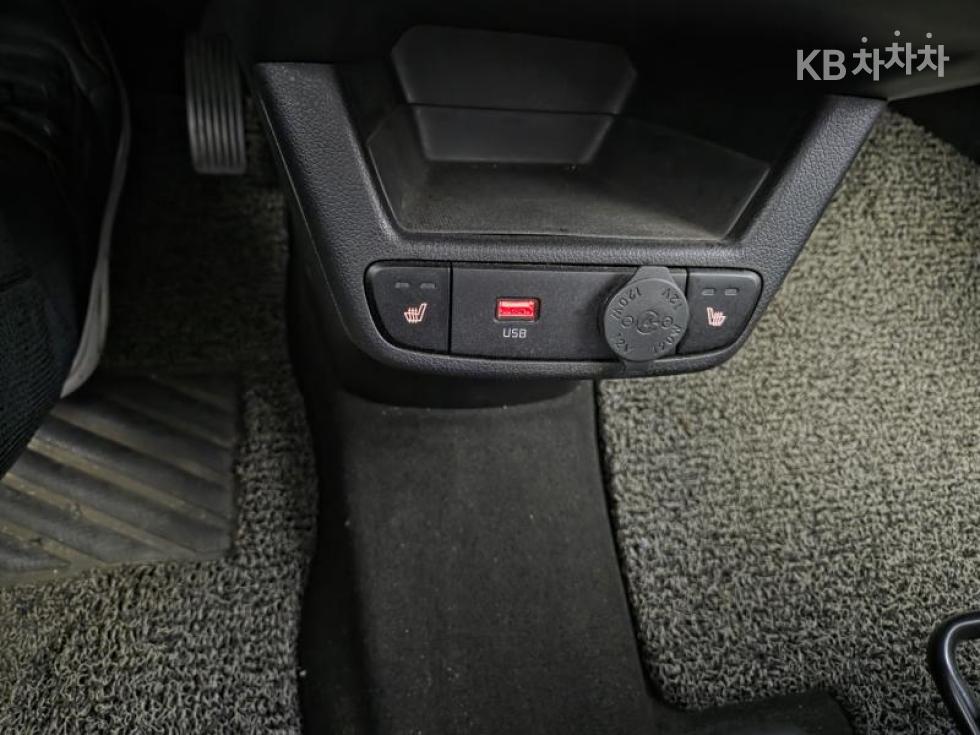 2023 - kia kia