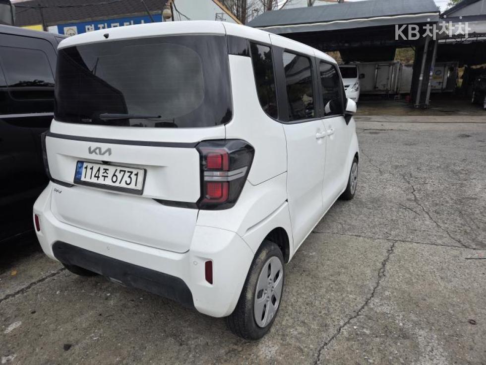 2023 - kia kia