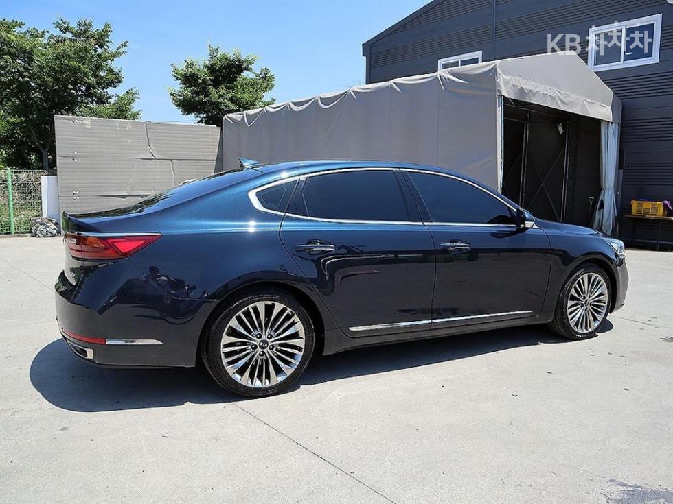 2019 - kia k7