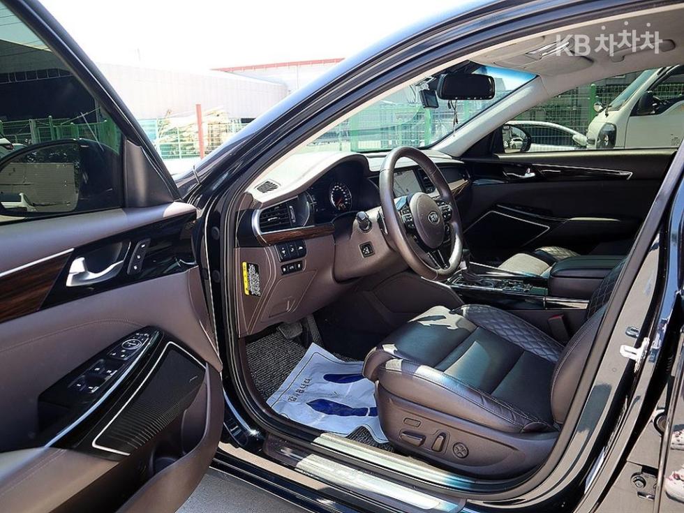 2019 - kia k7