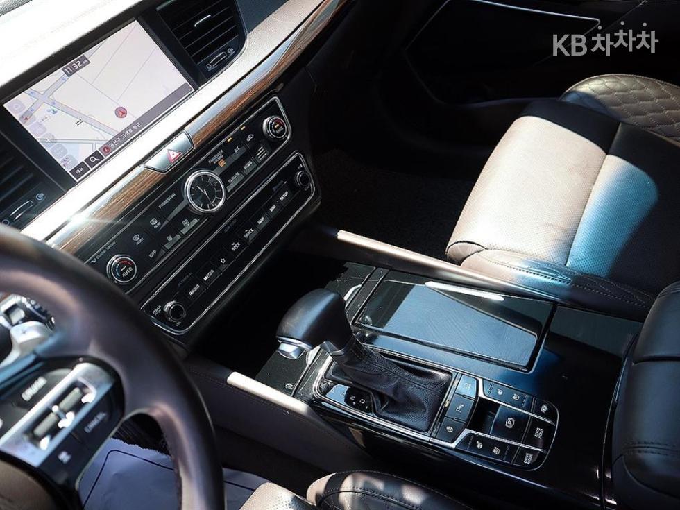 2019 - kia k7