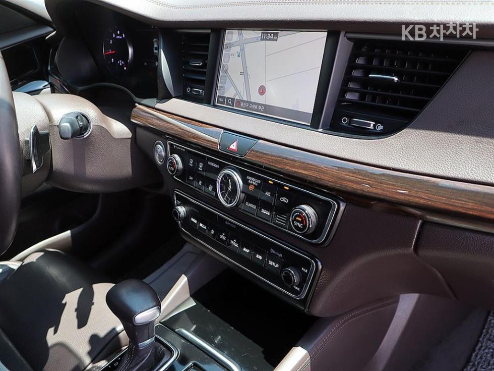 2019 - kia k7
