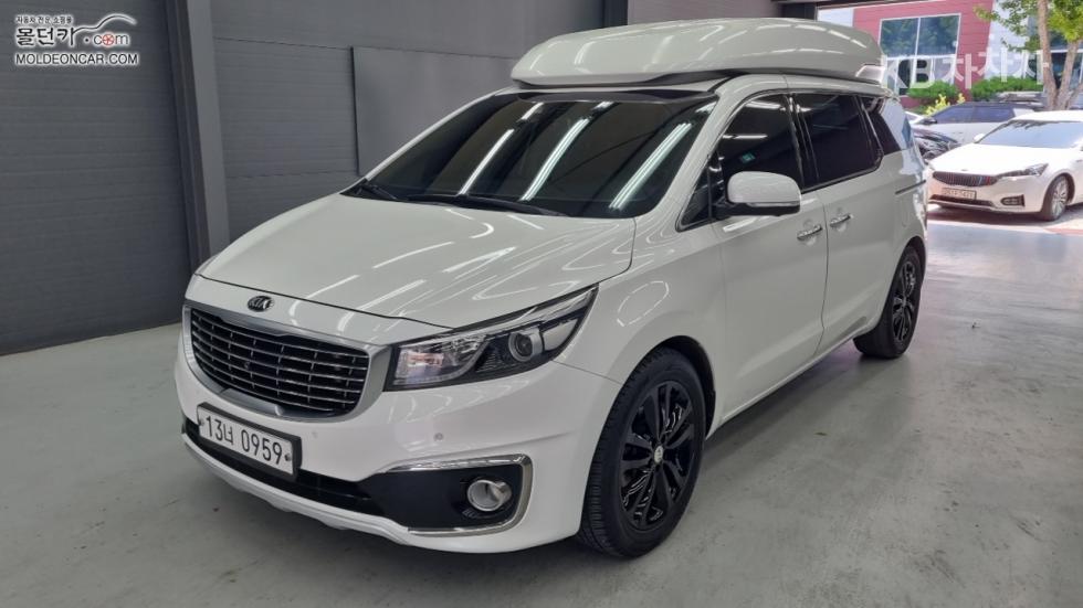 2016 Kia carnival 9-seater 2.2 diesel high limousine Noblesse