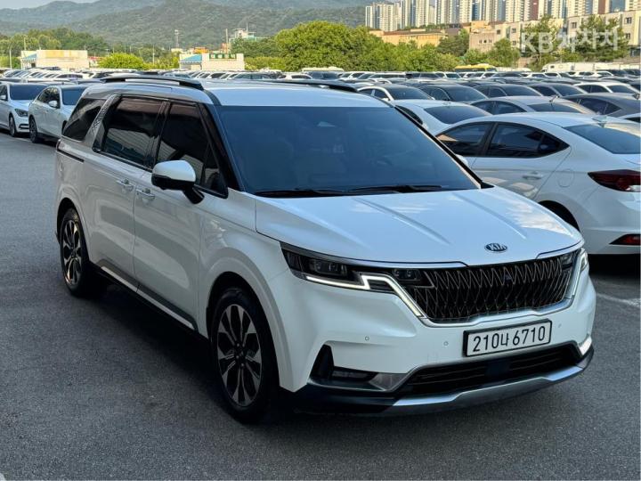Kia Carnival D2.2 Noblesse — фото 5