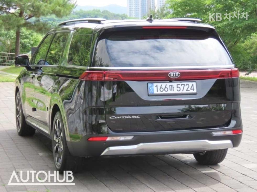 2021 - kia carnival