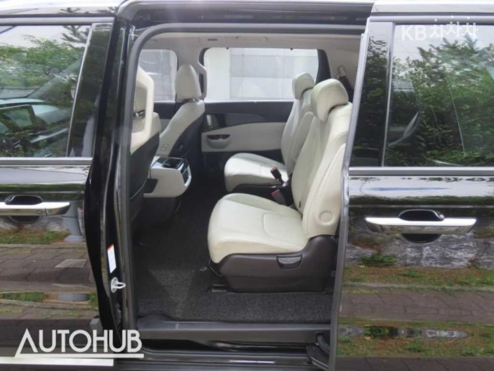 2021 - kia carnival
