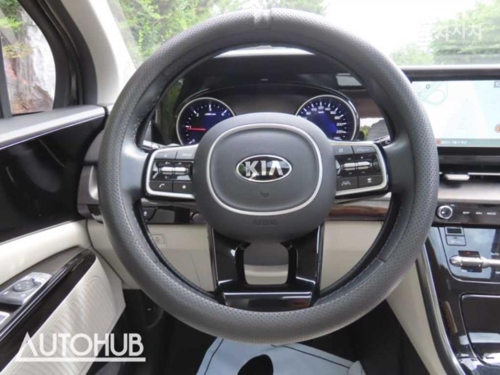 2021 - kia carnival