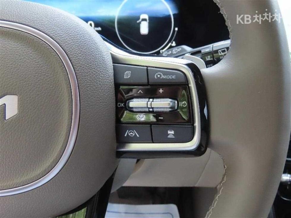 2023 - kia carnival