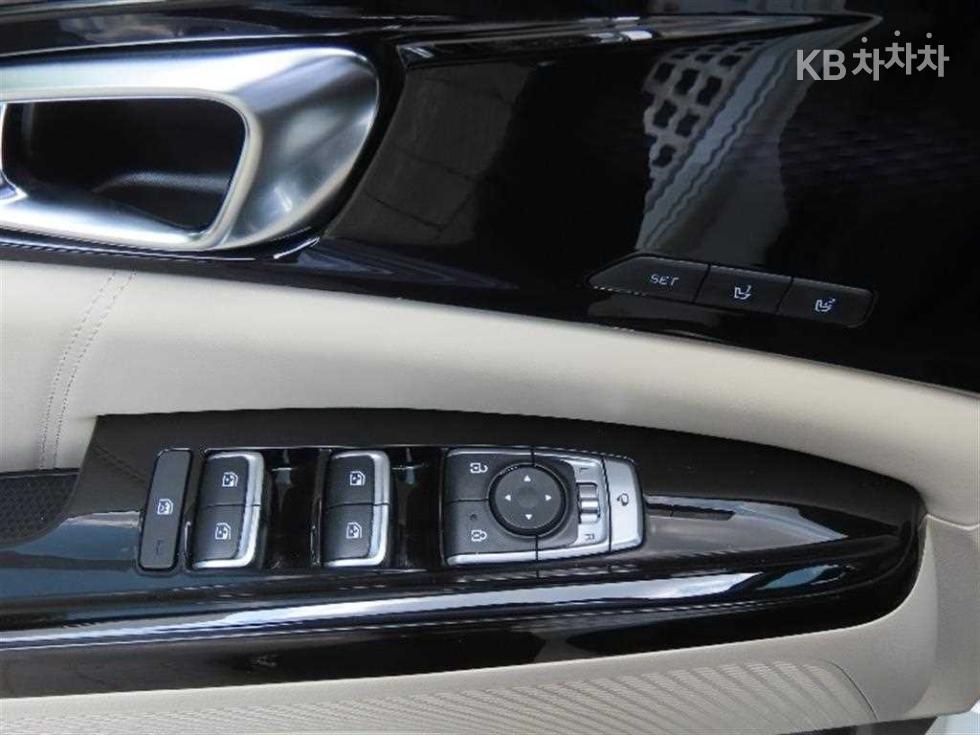 2023 - kia carnival