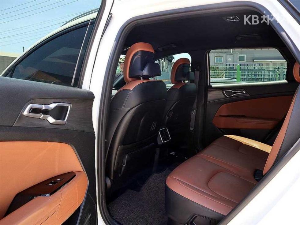 2022 - kia sportage
