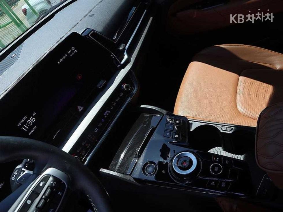 2022 - kia sportage