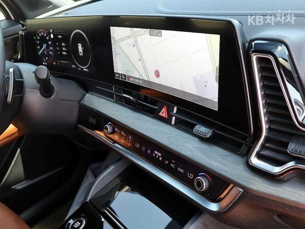 2022 - kia sportage