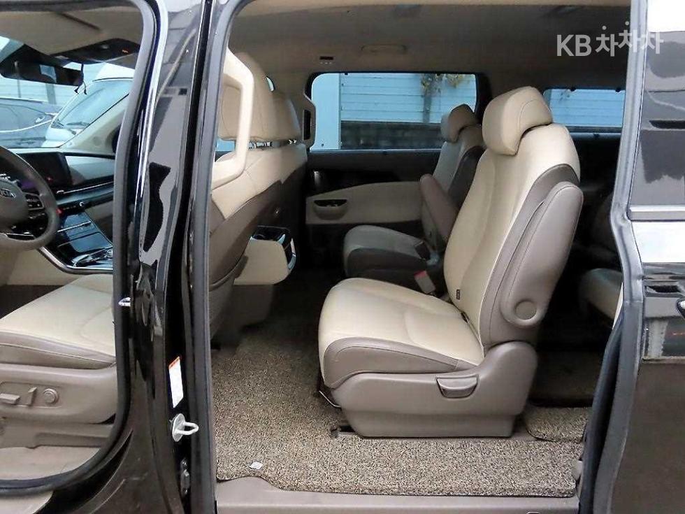 2021 - kia carnival