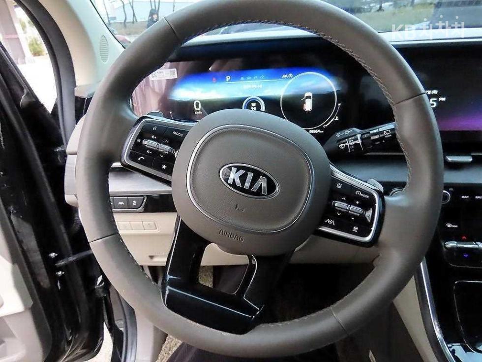 2021 - kia carnival