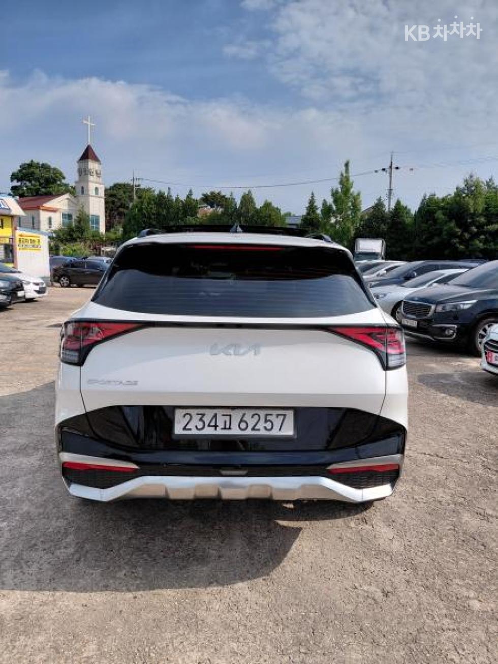 2022 - kia sportage