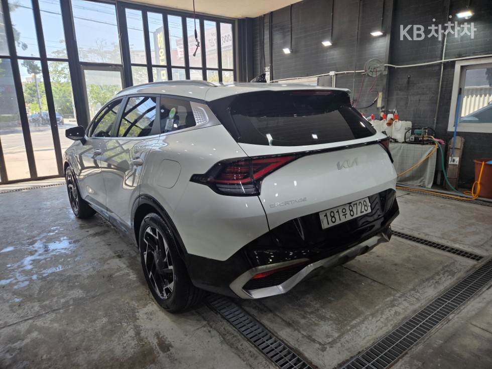 2022 - kia sportage