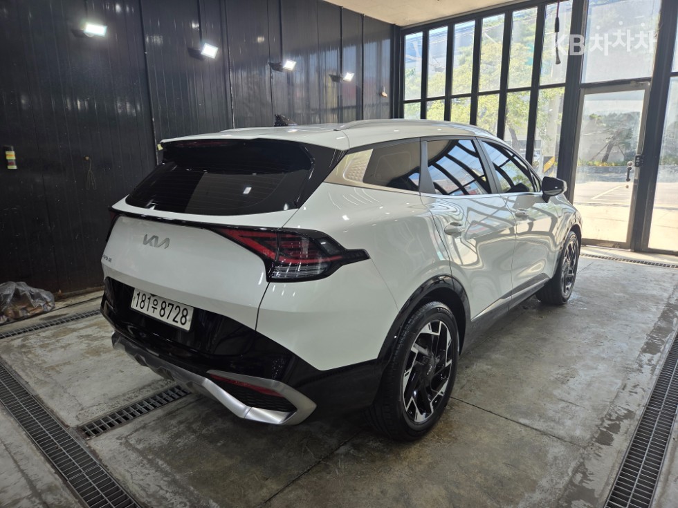 2022 - kia sportage