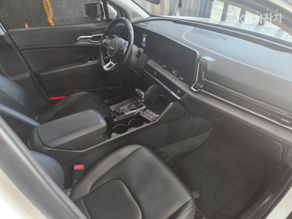 2022 - kia sportage