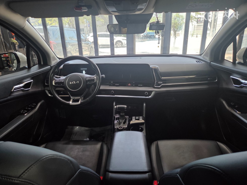2022 - kia sportage