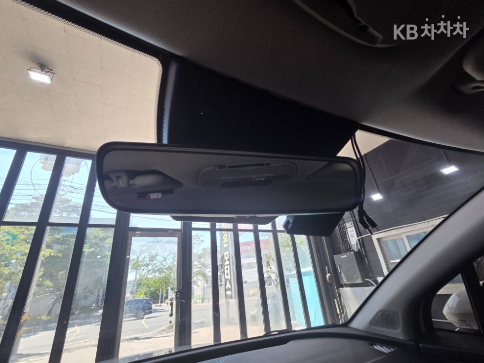2022 - kia sportage