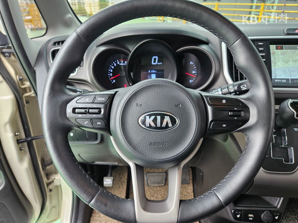 2020 - kia ray