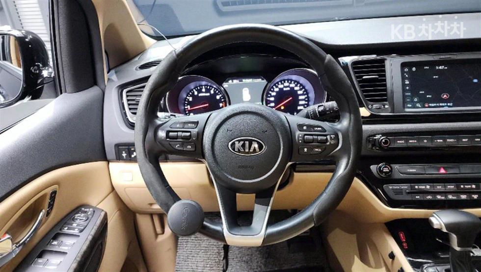 2020 - kia carnival