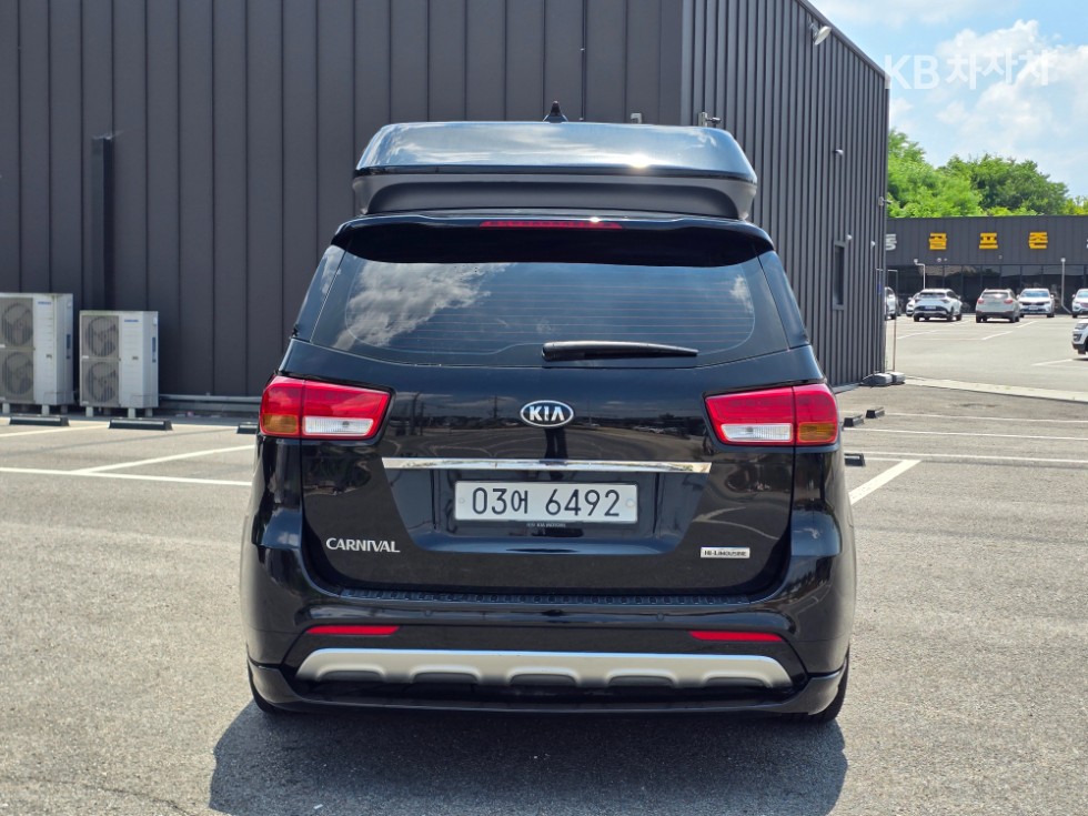 2018 - kia carnival