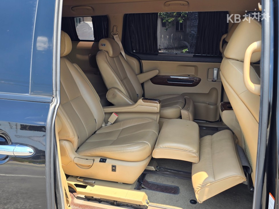 2018 - kia carnival