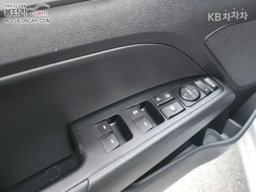 Hyundai Avante — miniaturë 13