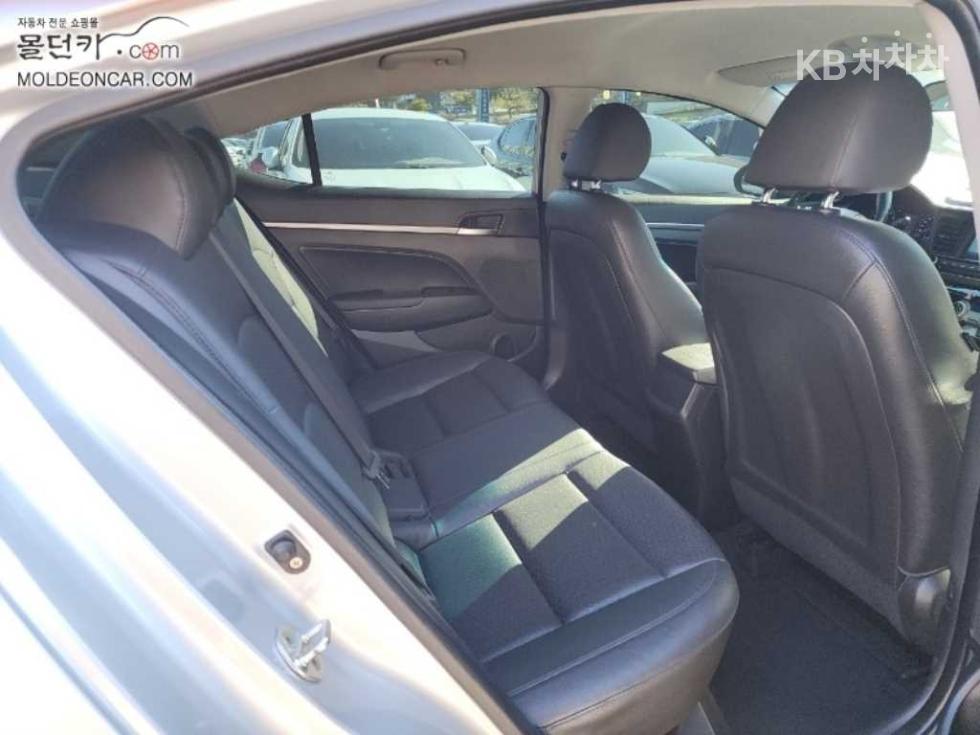 Hyundai Avante — miniaturë 17
