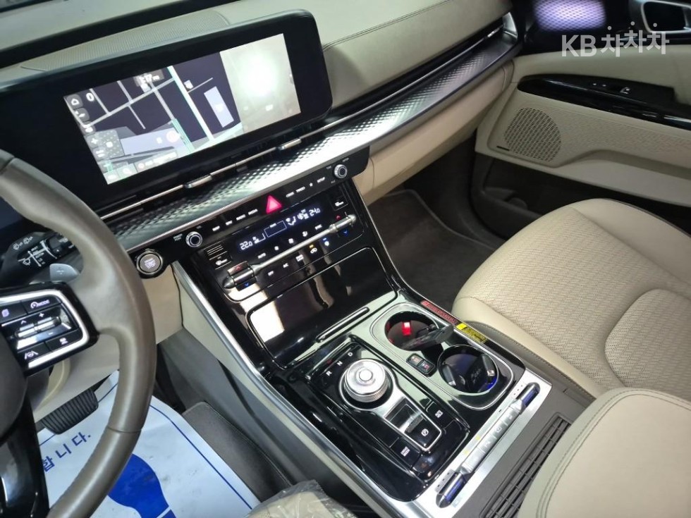 2022 - kia carnival