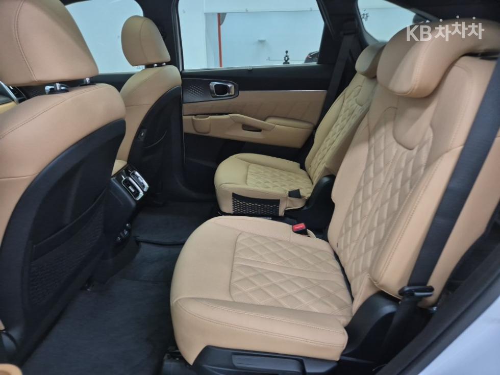2023 - kia sorento