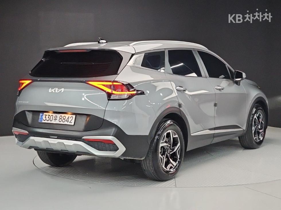 2023 - kia sportage