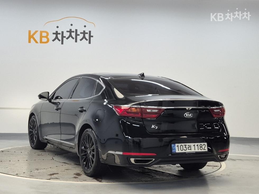 2018 - kia k7