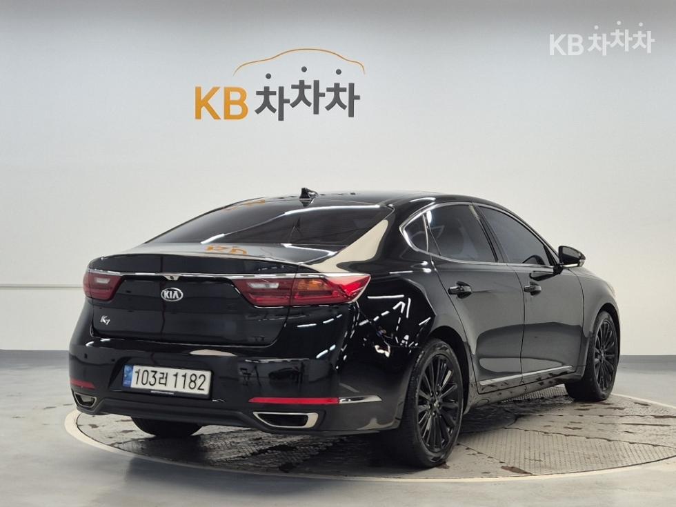 2018 - kia k7