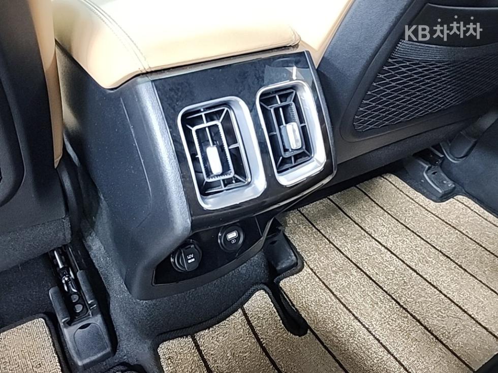 2022 - kia sorento
